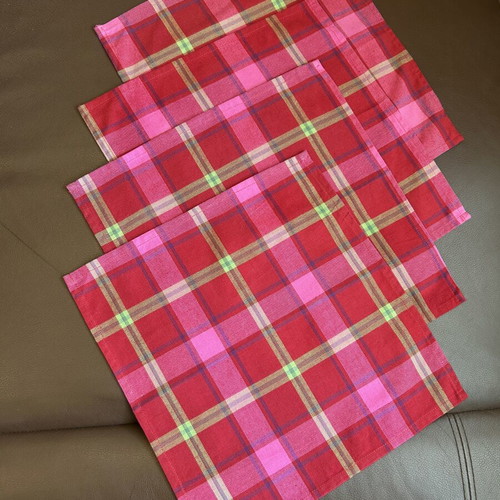 Placemat set of 4 with water-repellent and anti-slip effect like new