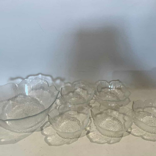 Arcoroc France Lotus vintage set of 6 glass bowls used