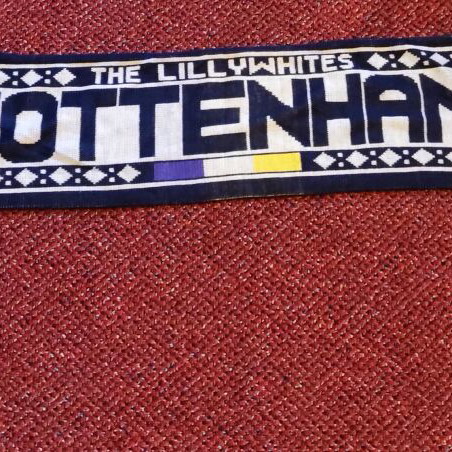 Authentic Tottenham scarf like new, collectible piece