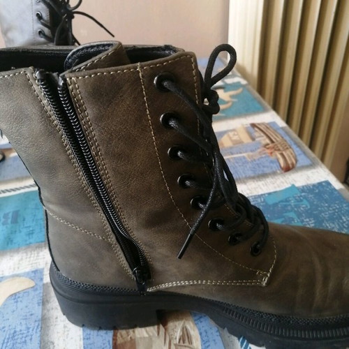 Voi and Noi women's leather boots like new, brown, size 39