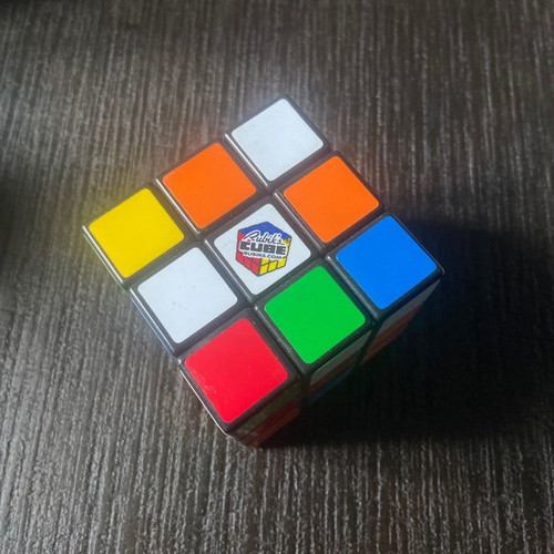 Authentic Rubiks cube used