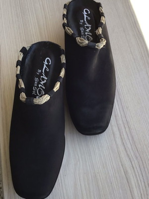 Vintage Glamour by Sunsol Black leather rope-trim mules size 36 like new