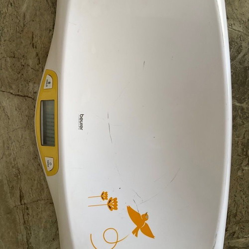 Beurer Babycare Digital Baby Scale like new, 20 kg, white with designs