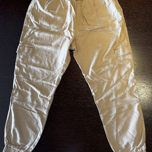 Abercrombie & Fitch women's cargo pants, beige, size M