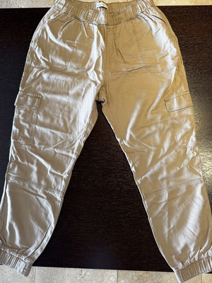 Abercrombie & Fitch women's cargo pants, beige, size M