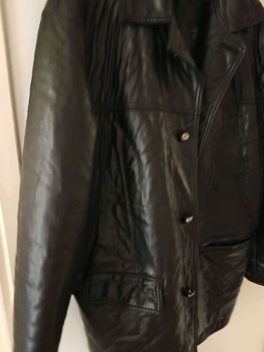 Men's leather jacket vintage 90s from… - € 235,00 - Vendora.cy