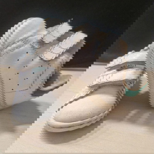 Stansmith παιδικά παπούτσια no 22 μεταχειρισμένα