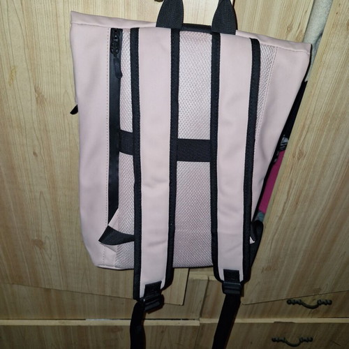 Backpack with safety buckle like new, light pink with multiple pockets
