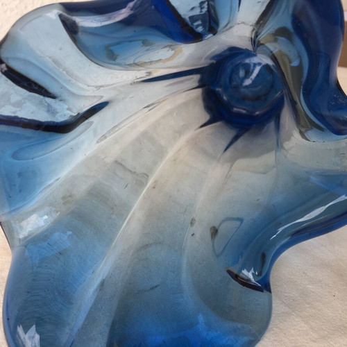 Glass vase like new without cracks or scratches