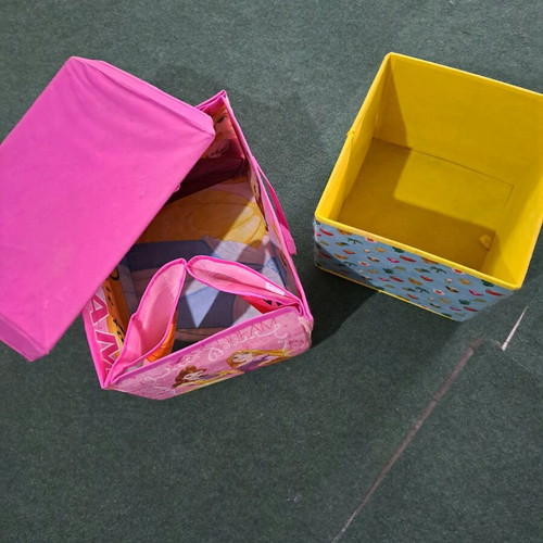 Children's boxes used, pack of 2 for girl and boy