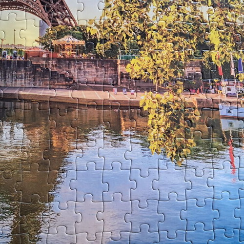 Eiffel Tower puzzle 500 pieces like new, ready to frame