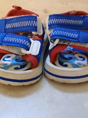 Summer sandals used size 21