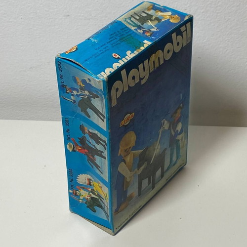 Playmobil LYRA 3L91 2 figures like new