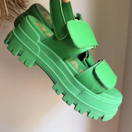 Buffalo platform sandals size 38 green like new