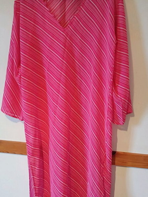 Caftan like new, size M, white and pink