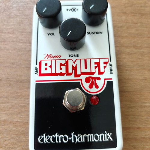 Electro-Harmonix Nano Big Muff Pi fuzz pedal like new, boxed
