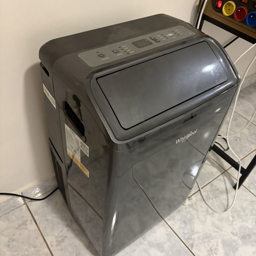 Whirlpool Portable Air Conditioner PACF212HP B like new, energy rating A/A+