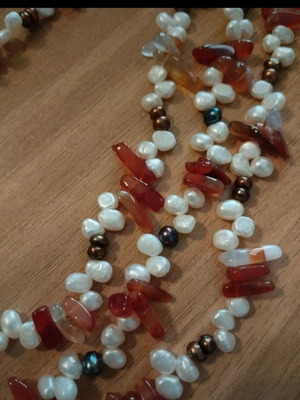 Triple necklace like new with pearls, hematite and amber chips