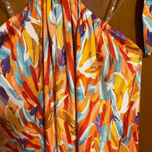 Dress new long with tie and slit, one size