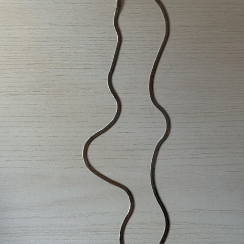 Silver snake chain necklace like new, minimal and elegant, 50 cm