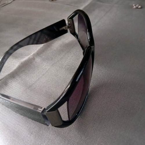 Burberry sunglasses used, acetate with metal details without case