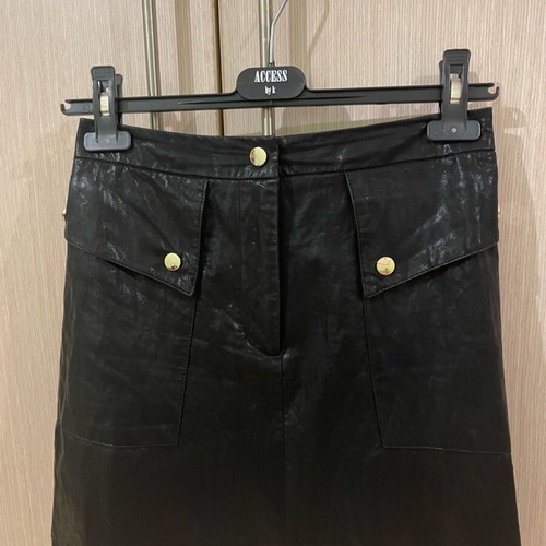 Zara mini skirt like new, black with crinkled leather look