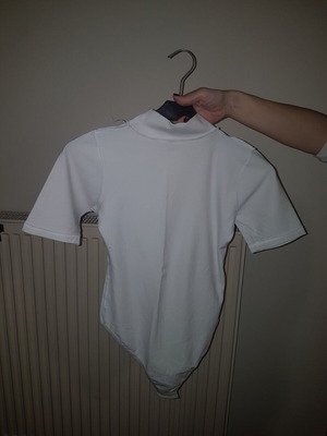Turtleneck short-sleeve bodysuit white like new size M