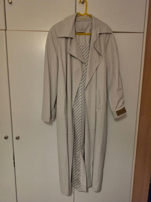 Trench coat Vassia Kostara beige like new, eco leather