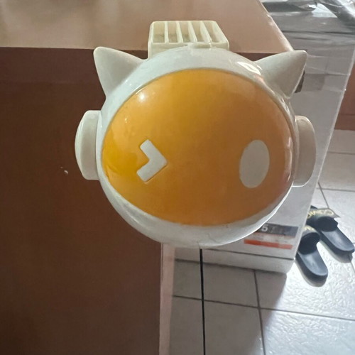 Interactive cat toy used with batteries