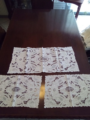 Set of table runners like new, sizes 66×30 and 40×27 cm