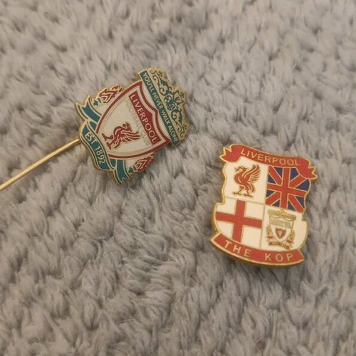 Liverpool collectible pins like new, one without clasp