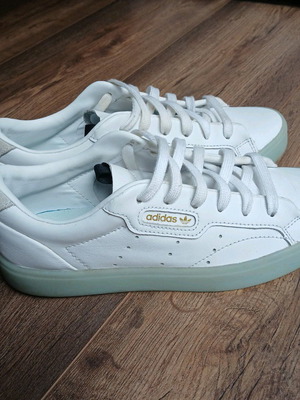 Adidas Αθλητικά Sleek W νούμερο 37 σαν καινούργιο, λευκά