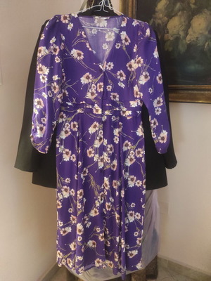 Mango dress purple with pink daisies, like new, size S