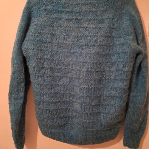 Woolen sweater size M