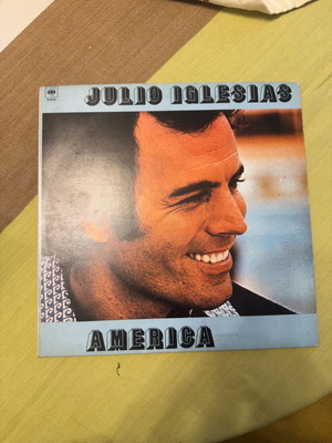 Julio Iglesias America vinyl record like new