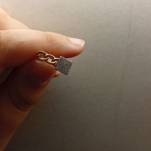 Gold earrings like new with small diamonds