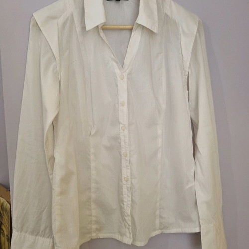 White shirt Large used with shoulder design