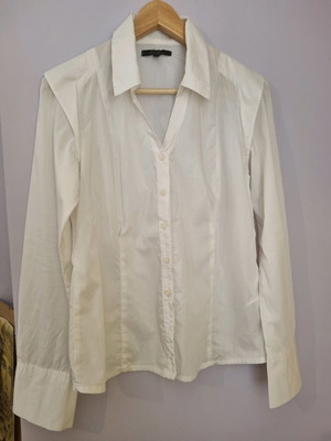 White shirt Large used with shoulder design