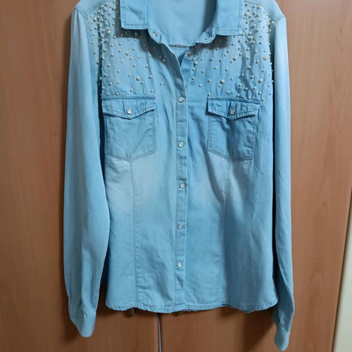 Denim blue shirt United Colors of Benetton like new with appliqué pearls