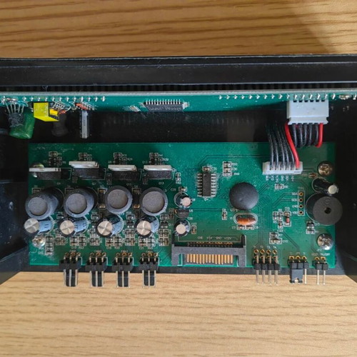 Scythe Kaze Master Flat II fan controller used for 5.25'' bay