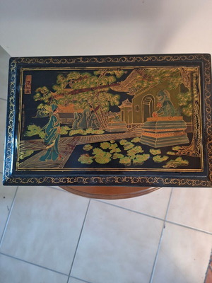 Chinese jewelry box used, decorative with dimensions 31x20x12.5 cm