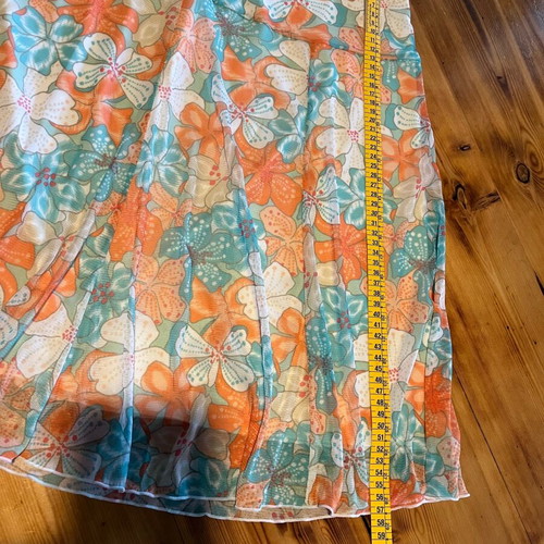 Light skirt like new, orange and turquoise, size XL