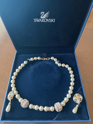 Swarovski jewelry set used with necklace and clip-on earrings