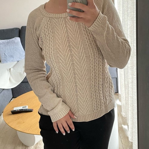 Stradivarius beige sweater S like new