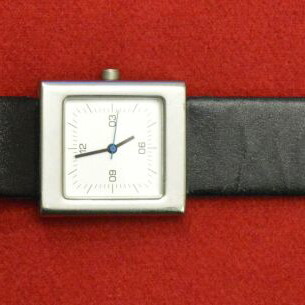 Axess women's watch with leather strap, like new, quartz