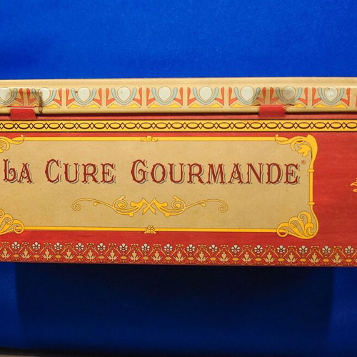 Rare French collectible Fourrés metal jewelry box like new