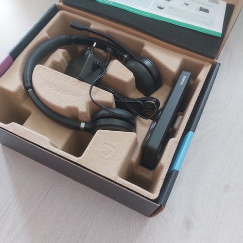 Yealink WH62 Dual Teams DECT Wireless Headset new, professional office