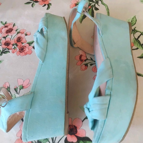 Mint suede platform sandals like new, size 40