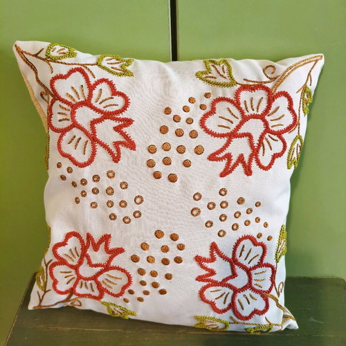 Vintage hand-embroidered pillow used from the 80s 28x28cm