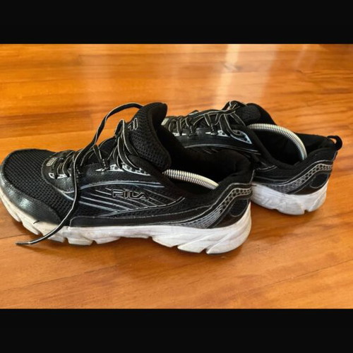Fila sneakers size 44 like new, black